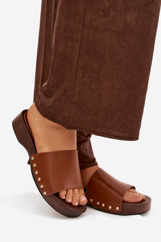 Pantofole da donna con rivetti colore marrone Terissa