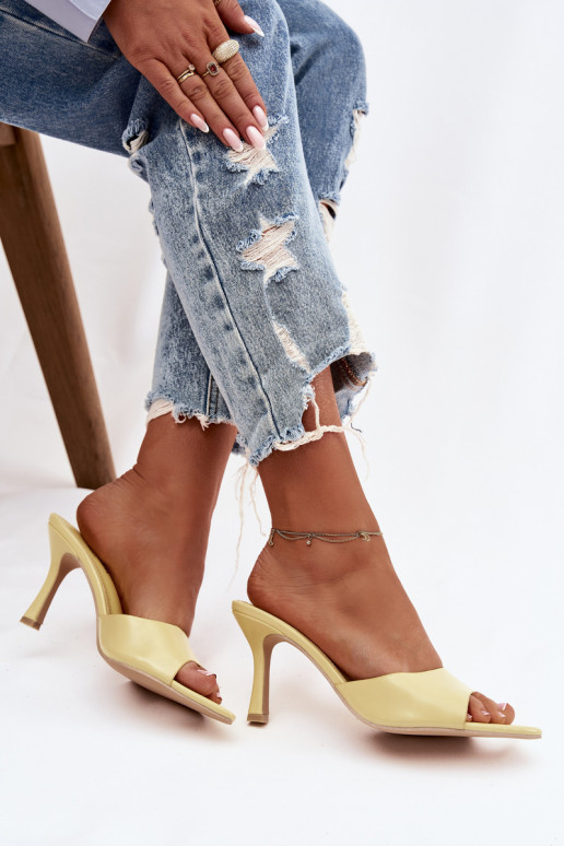 con effetto vernice Pantofole da donna con i tacchi colore giallo Lirissa