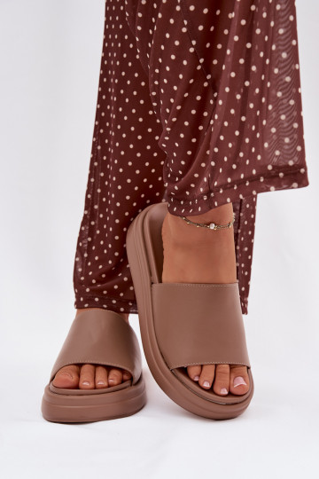 Pantofole da donna color sabbia con zeppa Tanelisse 2