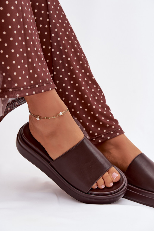 Pantofole da donna con una piattaforma CzekoladoAe Tanelisse