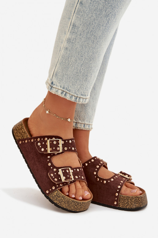 Pantofole da donna Ze colore doratomi con fibbiemi E borchie colore marrone Tervina