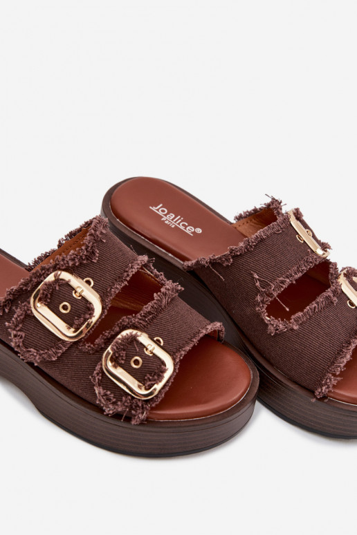 Pantofole da donna con una piattaforma Ze colore doratomi con fibbiemi CzekoladoAe Renelisse