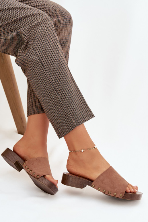 Pantofole da donna con tacchi larghi Ze colore doratomi Borchie colore marrone Girella