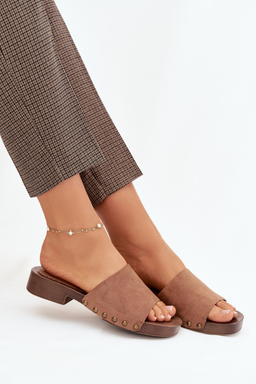 Pantofole da donna con tacchi larghi Ze colore doratomi Borchie colore marrone Girella