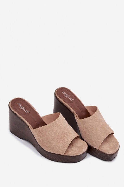 Pantofole da donna Su un cuneo beige Ravelia