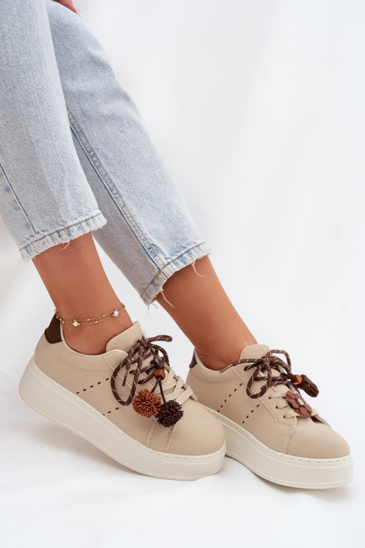Scarpe modello sneakers Femminile con una piattaforma Con decorazionii Pomponami beige Corinna