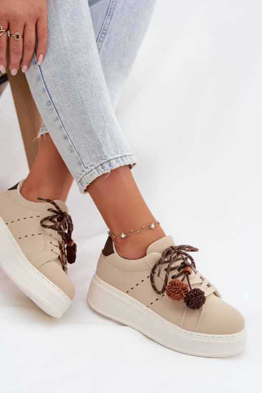 Scarpe modello sneakers Femminile con una piattaforma Con decorazionii Pomponami beige Corinna