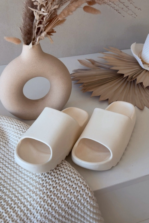 Pantofole color avorio da donna Olyria con piattaforma