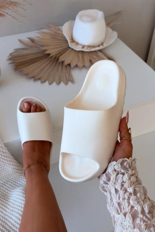 Pantofole color avorio da donna Olyria con piattaforma