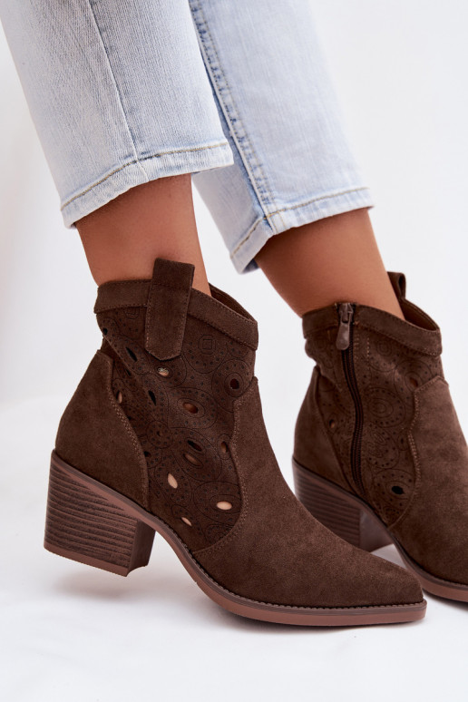 stivali stile coAboy Femminile con elementi traforati CzekoladoAe Nolvina