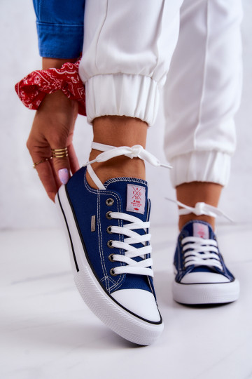 Femminile Elegantello classico scarpe casual Cross Jeans JJ2R4012C blu scuro 2