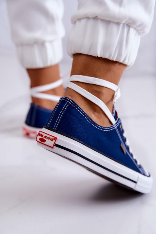 Femminile Elegantello classico scarpe casual Cross Jeans JJ2R4012C blu scuro