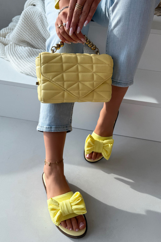 Pantofole da donna con tacchi larghi con nastri colore giallo Amivelle