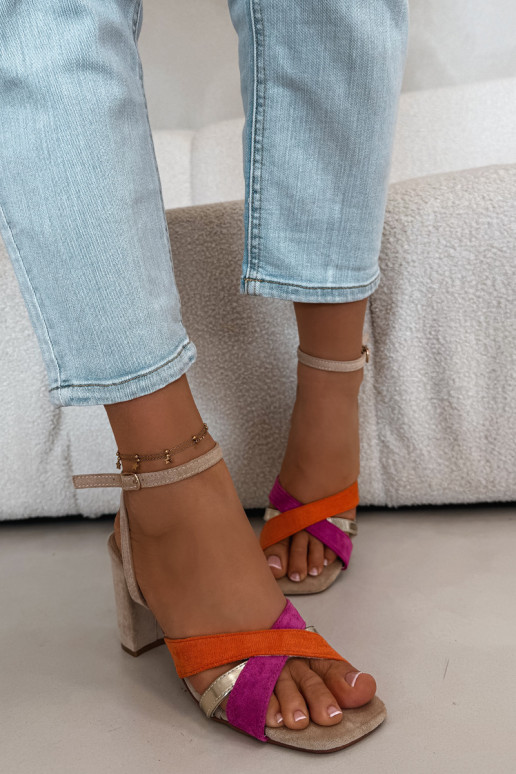 Sandali con tacco alto da donna con strisce in ecopelle scamosciataoAe beige Karilora