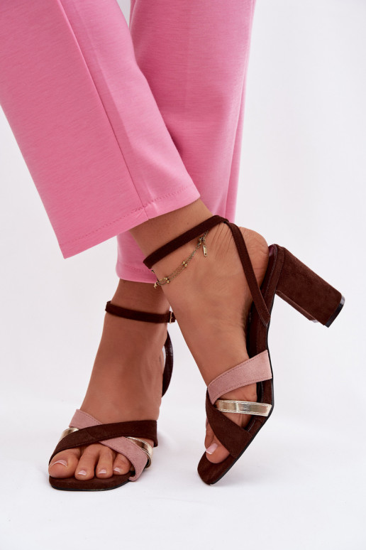 Sandali con tacco alto da donna con strisce in ecopelle scamosciataoAe CzekoladoAe Karilora