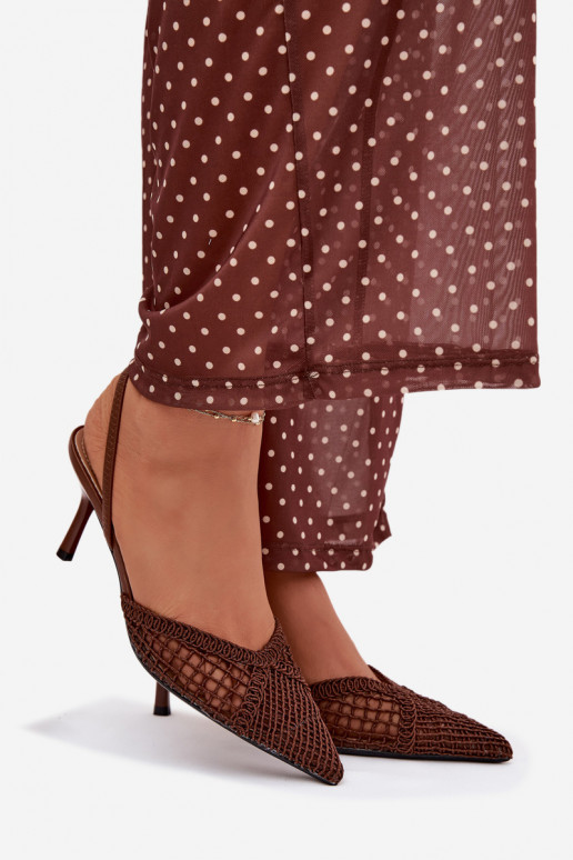 Sandali con elementi traforati e tacchi sottili color marrone "Hanelis"