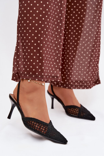 Sandali con elementi traforati e tacchi sottili color nero "Hanelis"