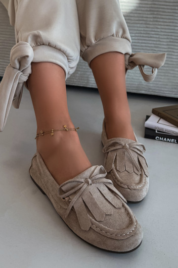 Mocassini per donne sabbia Glorina con dettagli eleganti e frange 2