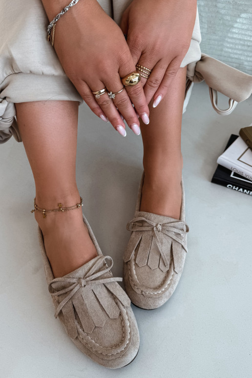 Mocassini per donne sabbia Glorina con dettagli eleganti e frange