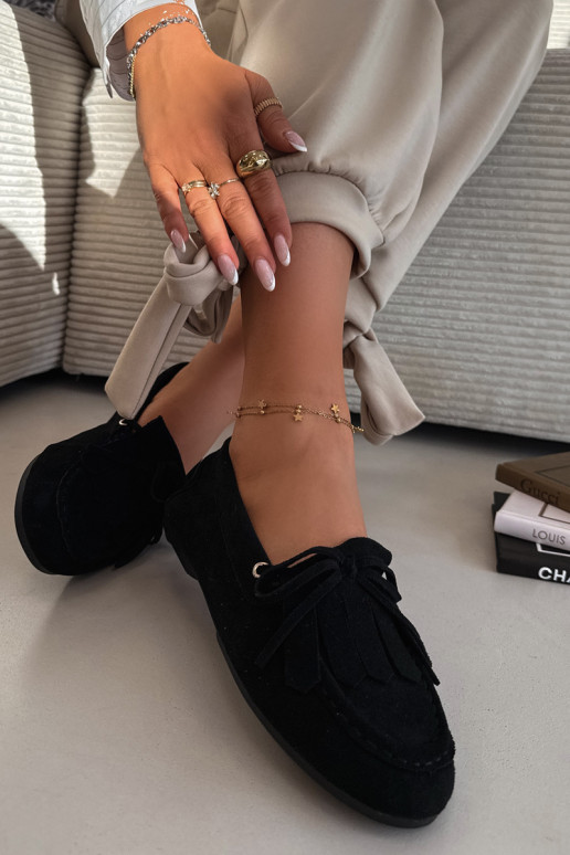 Mocassini per donne neri Glorina con dettagli eleganti e frange