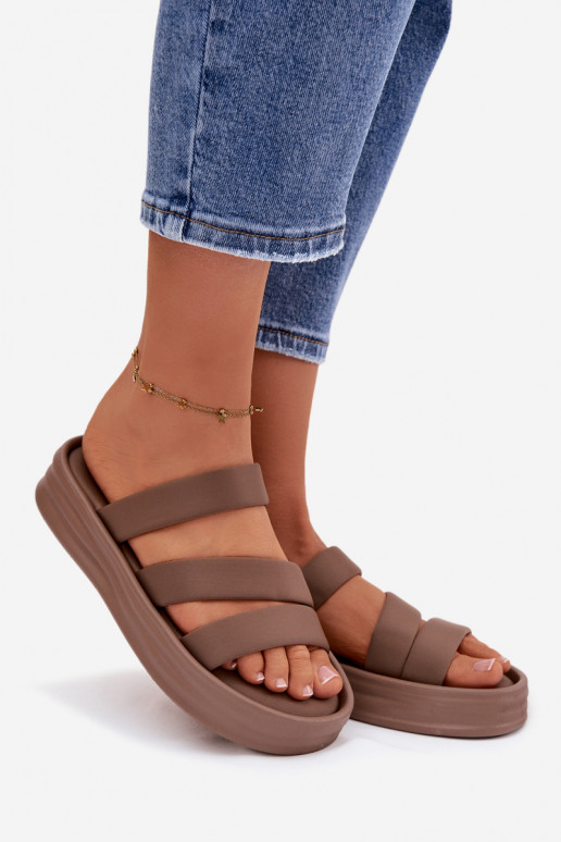  Pantofole da donna con una piattaforma con strisce colore kaki Liorine