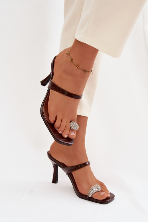 Pantofole da donna con tacchi sottili Con decorazioni Detalem CzekoladoAe Lorissa