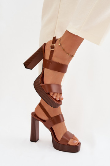 Sandali alti da donna con plateau in pelle sintetica color marrone Hanelia