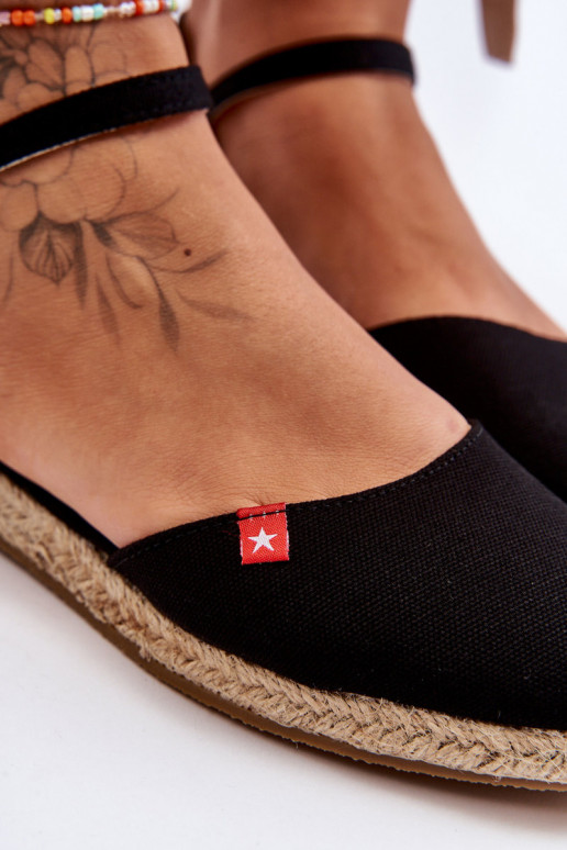 Femminile espadrillas con una piattaforma Big Star FF274526 colore nero