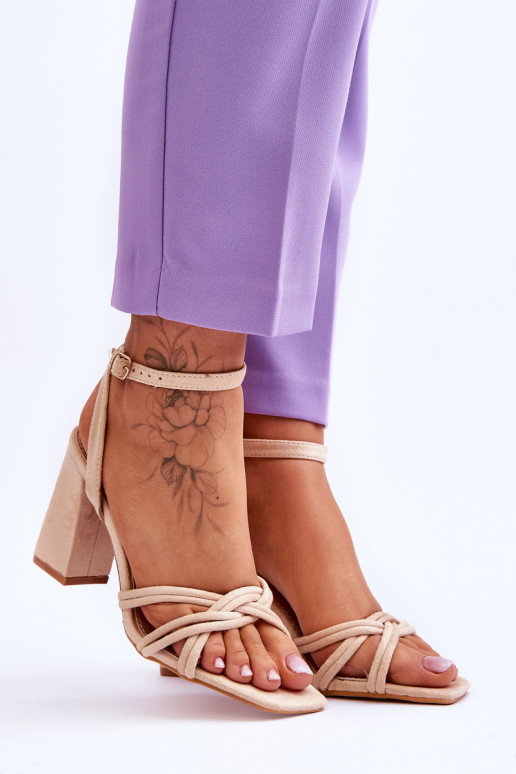 Elegantello classico Sandali in camoscio con i tacchi beige Bernett