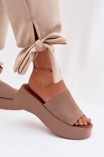 Pantofole da donna con platform color sabbia Liorisse