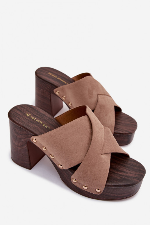 Pantofole da donna con i tacchi Ze colore doratomi Borchie beige Nerelle