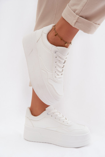 Scarpe modello sneakers Femminile con una piattaforma Colore bianco Feressa