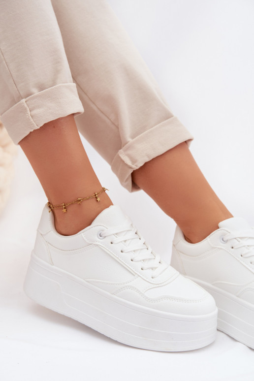 Scarpe modello sneakers Femminile con una piattaforma Colore bianco Feressa
