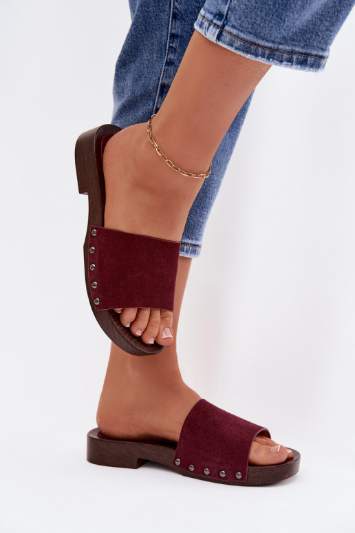 Pantofole da donna con rivetti con tacchi larghi Borgogna Amelvessa