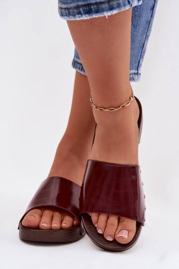 Pantofole da donna con rivetti con tacchi larghi Borgogna Brinalle 2