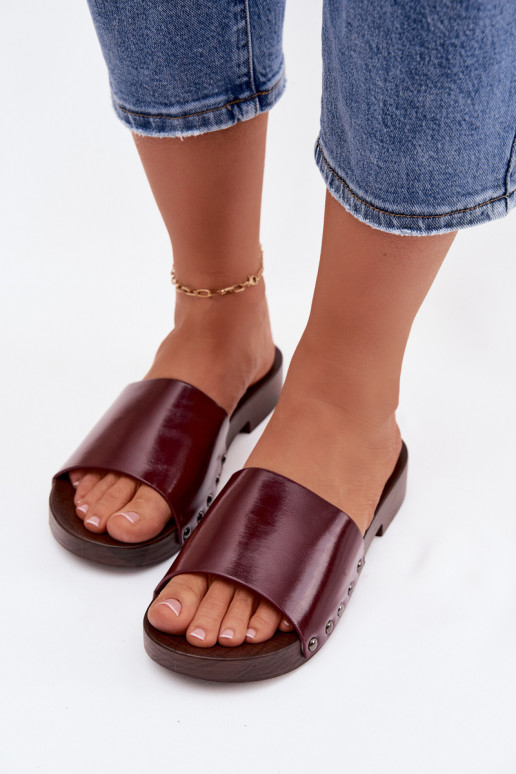 Pantofole da donna con rivetti con tacchi larghi Borgogna Brinalle