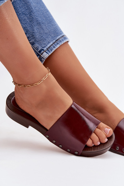 Pantofole da donna con rivetti con tacchi larghi Borgogna Brinalle