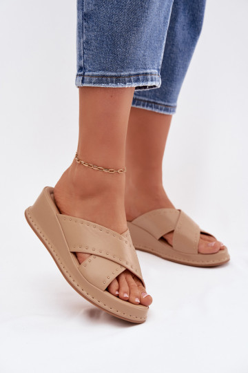 Pantofole decorate da donna su platform in ecopelle, colore sabbia Calorissa