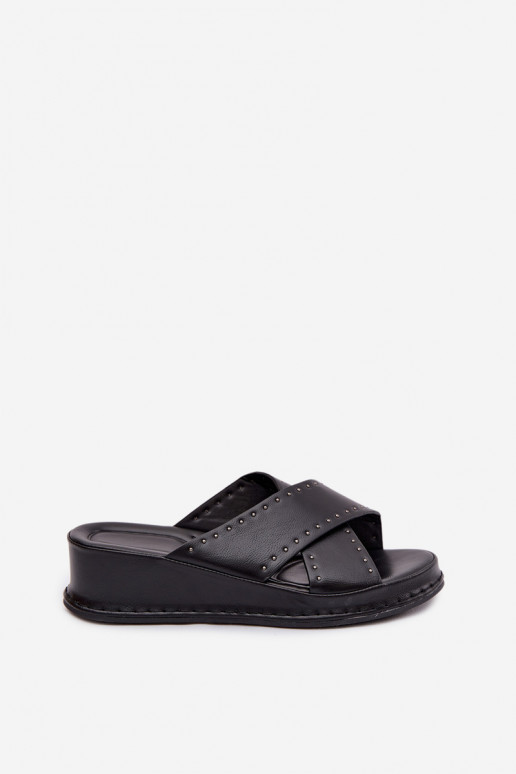 Decorato Pantofole da donna Su un cuneo in ecopelle colore nero Calorissa