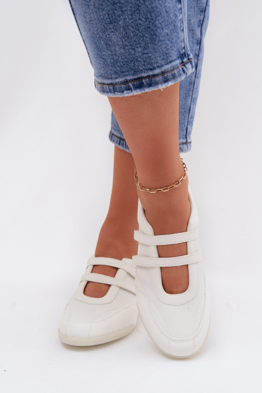 Stile sportivo Ballerine Femminile con strisce Colore bianco Farvessa