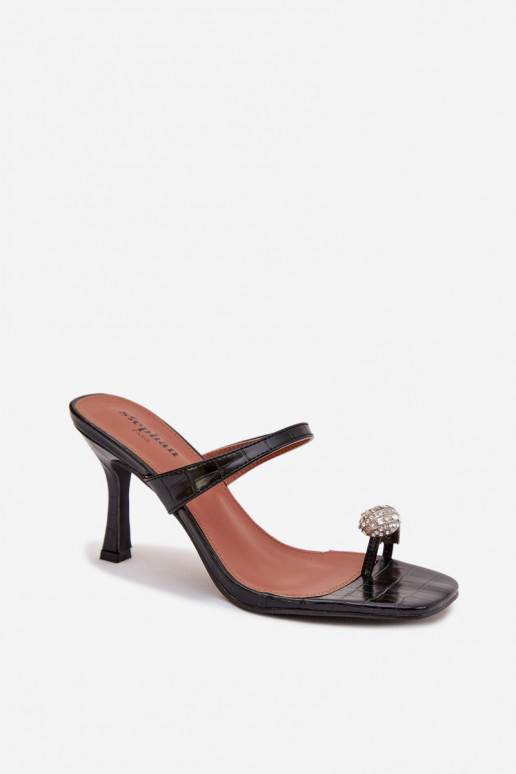 Pantofole da donna con tacchi sottili Con decorazioni Detalem colore nero Lorissa