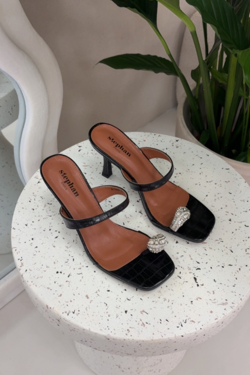 Pantofole da donna con tacchi sottili Con decorazioni Detalem colore nero Lorissa