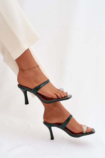 Ciabatte donna color verde bottiglia con tacco sottile e dettagli decorativi Lorissa 2