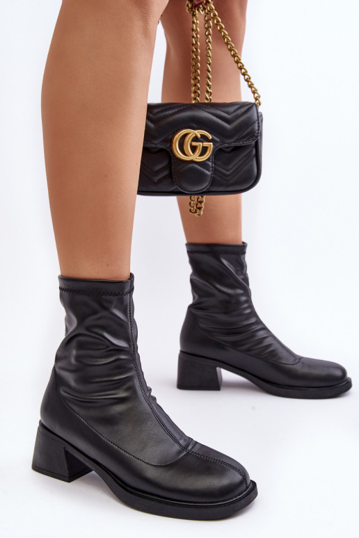 Stivali da donna Con tacco basso colore nero Aphroteia