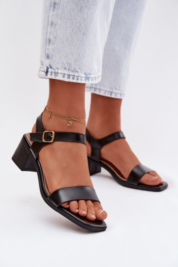 Sandali in pelle artificiale con plateau neri Sabela 2