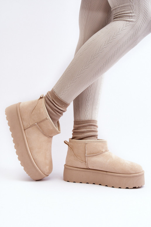 Stivali da neve Femminile con una piattaforma colore avorio Mennja