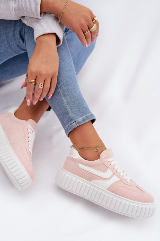 Scarpe modello sneakers Femminile con una piattaformain ecopelle scamosciatau colore rosa Cadrina