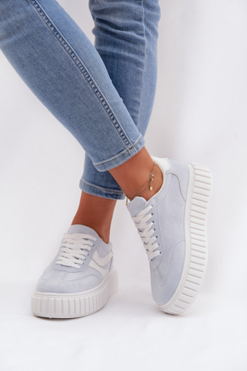 Scarpe modello sneakers Femminile con una piattaformain ecopelle scamosciatau azzurro Cadrina