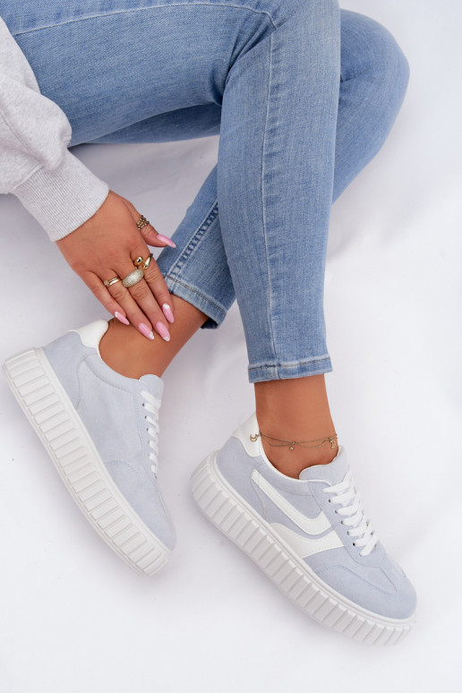 Scarpe modello sneakers Femminile con una piattaformain ecopelle scamosciatau azzurro Cadrina