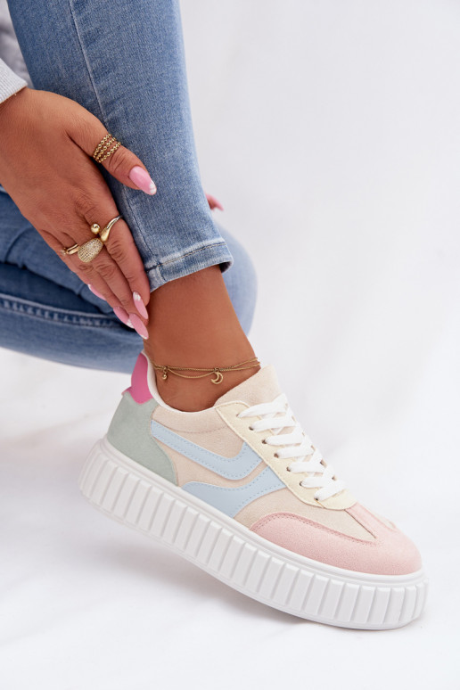 Scarpe modello sneakers Femminile con una piattaformain ecopelle scamosciatau Colori differenti Cadrina